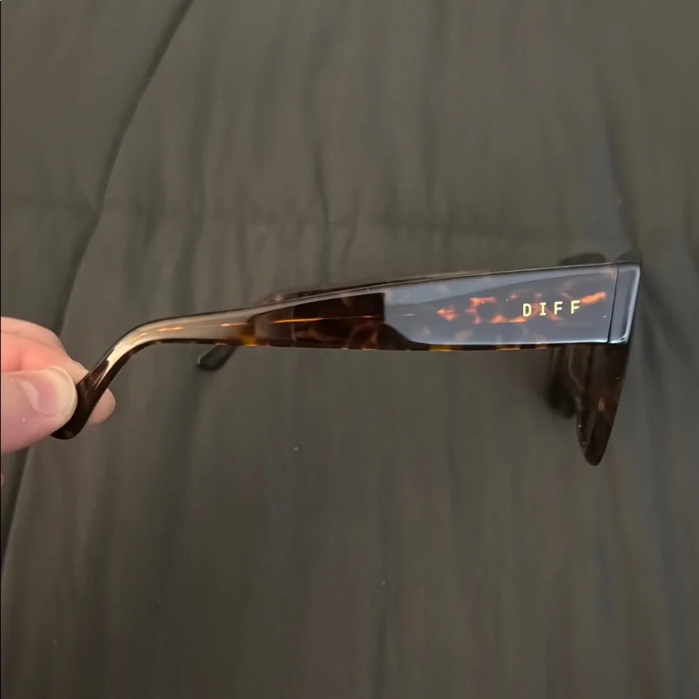 Diff Eyewear Brown Sunglasses - Picture 3 of 3